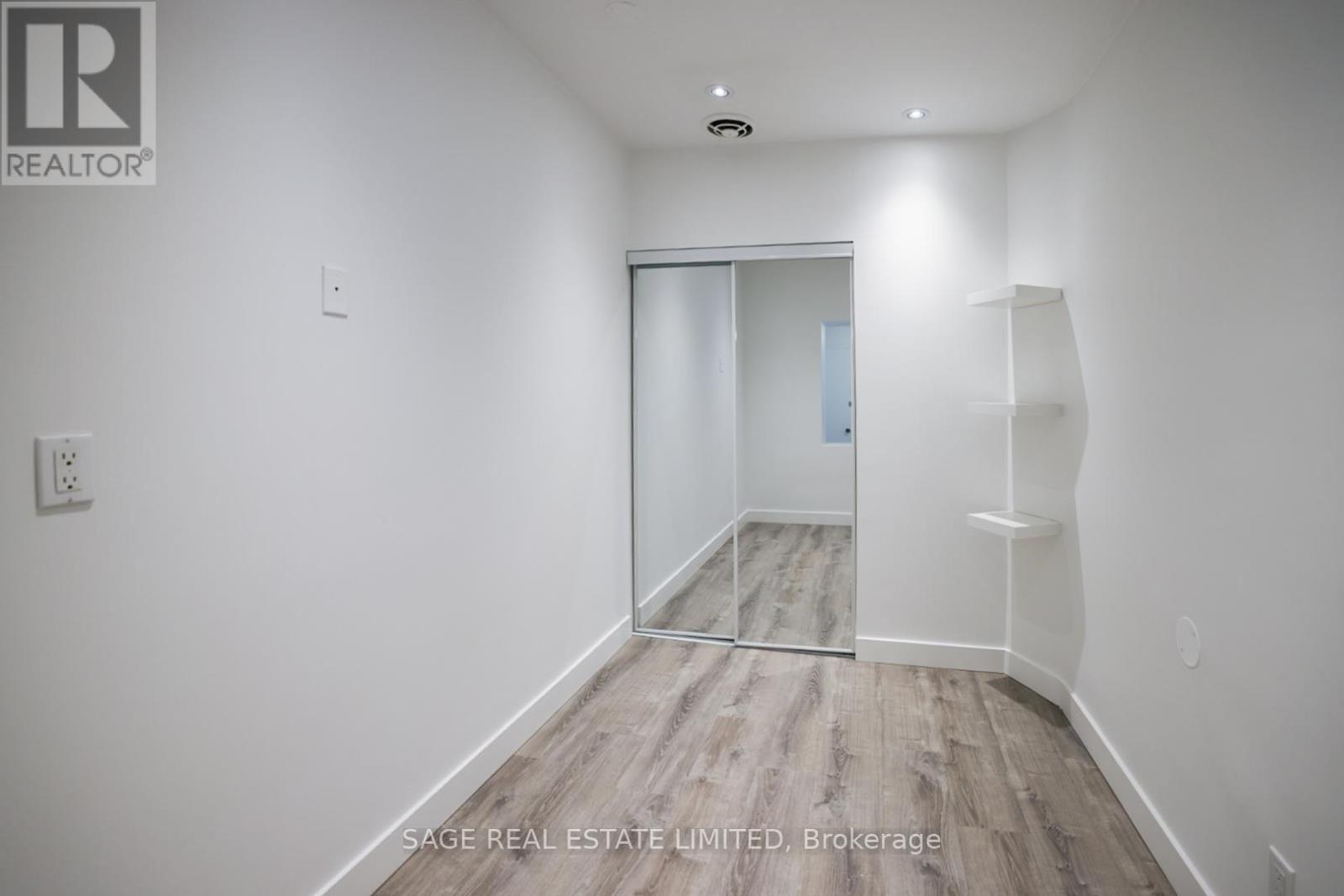 2 - 8 Brookmount Road, Toronto, Ontario  M4L 3N1 - Photo 11 - E13116644
