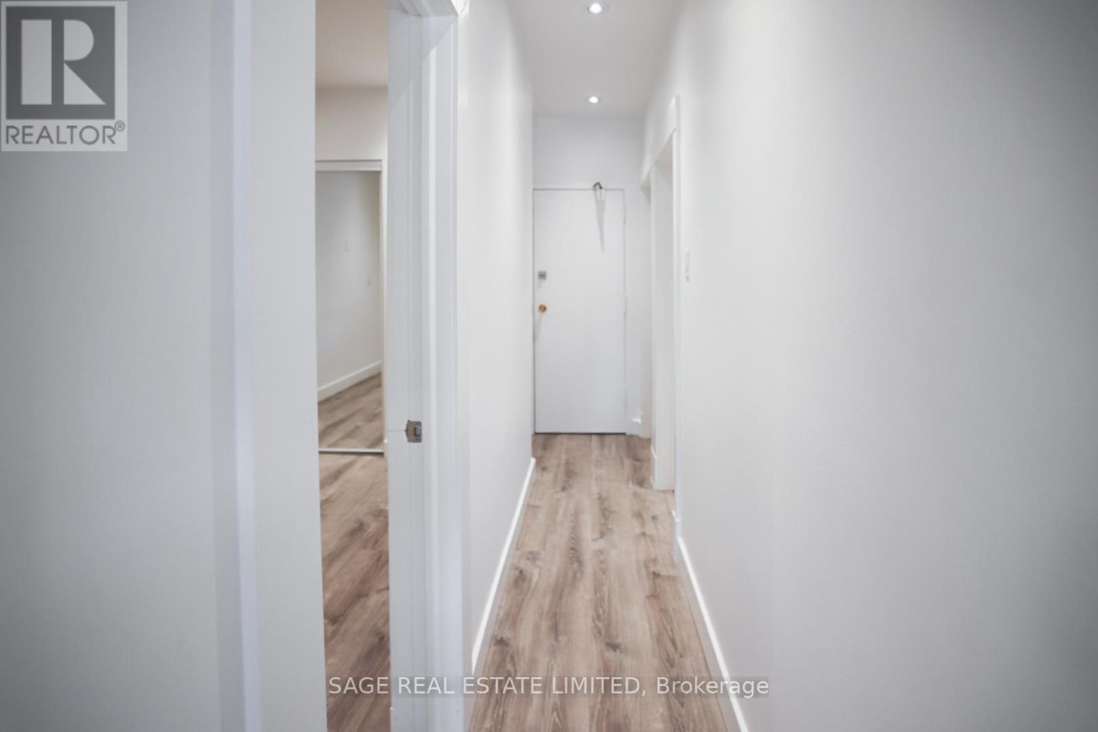 2 - 8 Brookmount Road, Toronto, Ontario  M4L 3N1 - Photo 15 - E13116644