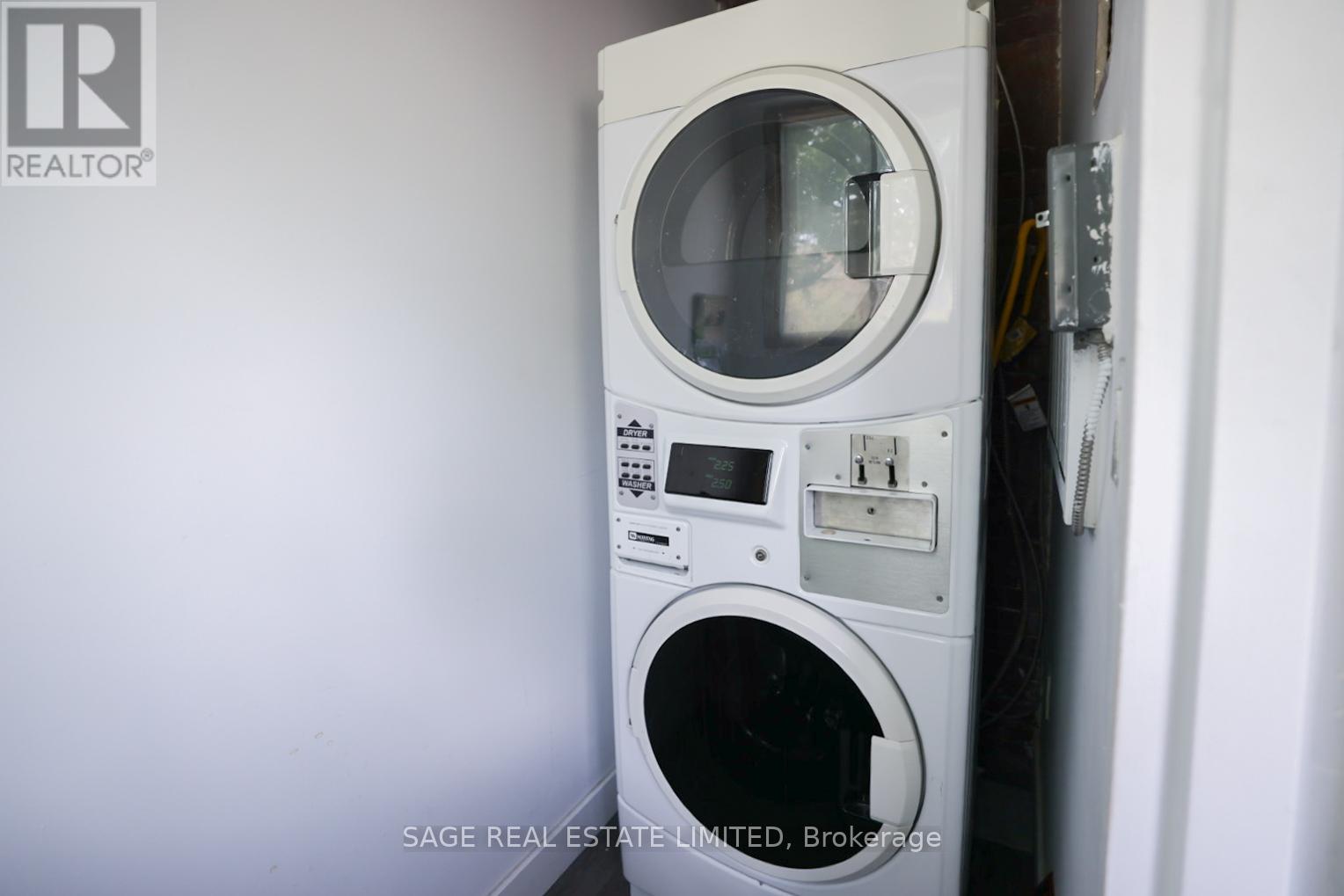 2 - 8 Brookmount Road, Toronto, Ontario  M4L 3N1 - Photo 17 - E13116644