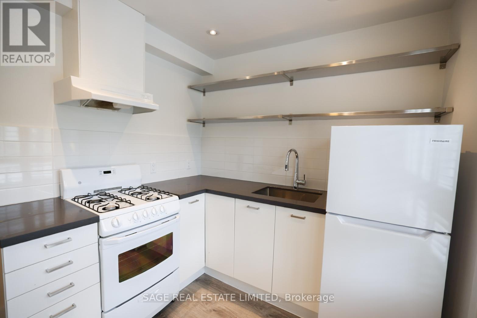 2 - 8 Brookmount Road, Toronto, Ontario  M4L 3N1 - Photo 3 - E13116644