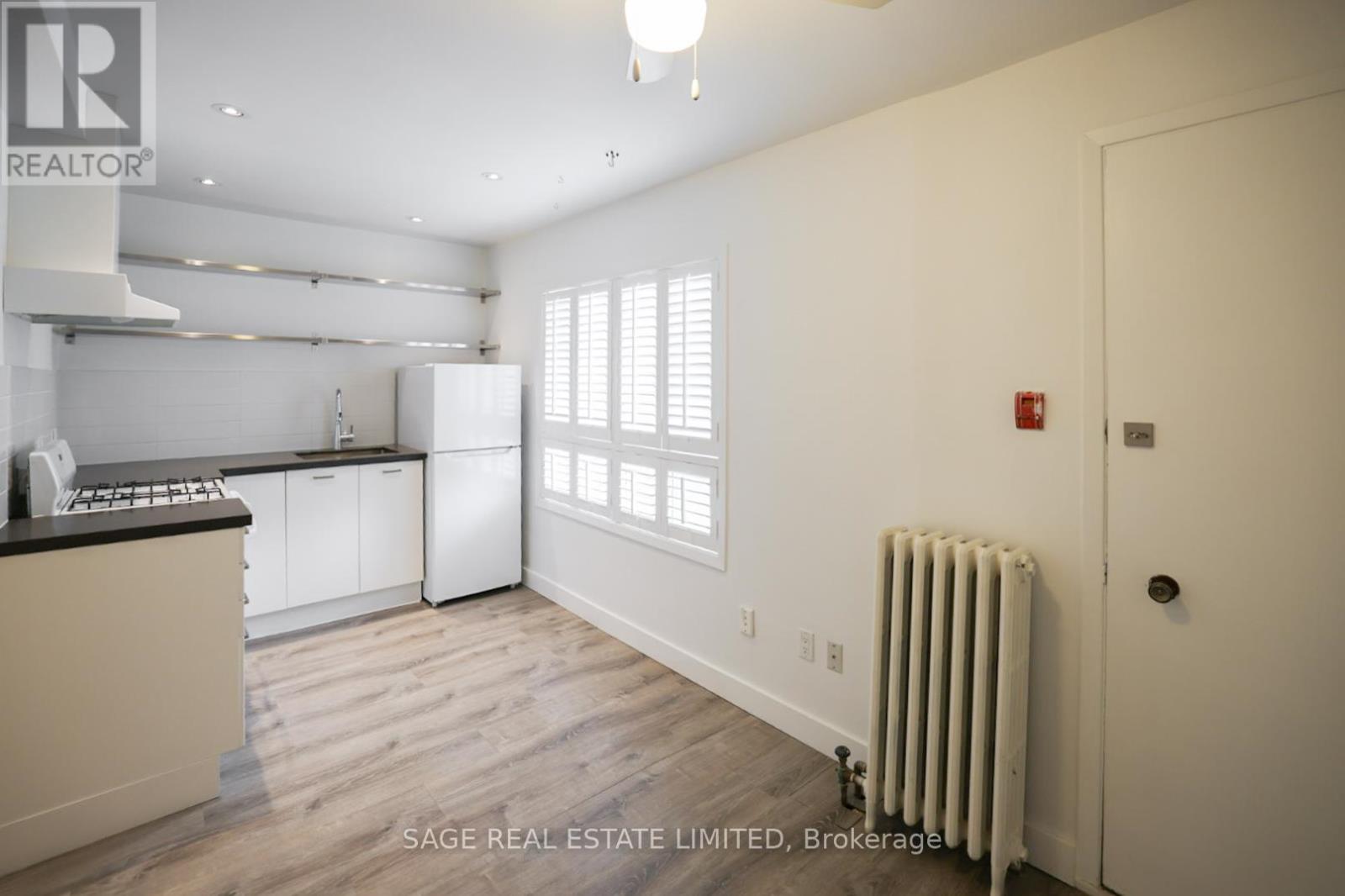 2 - 8 Brookmount Road, Toronto, Ontario  M4L 3N1 - Photo 4 - E13116644