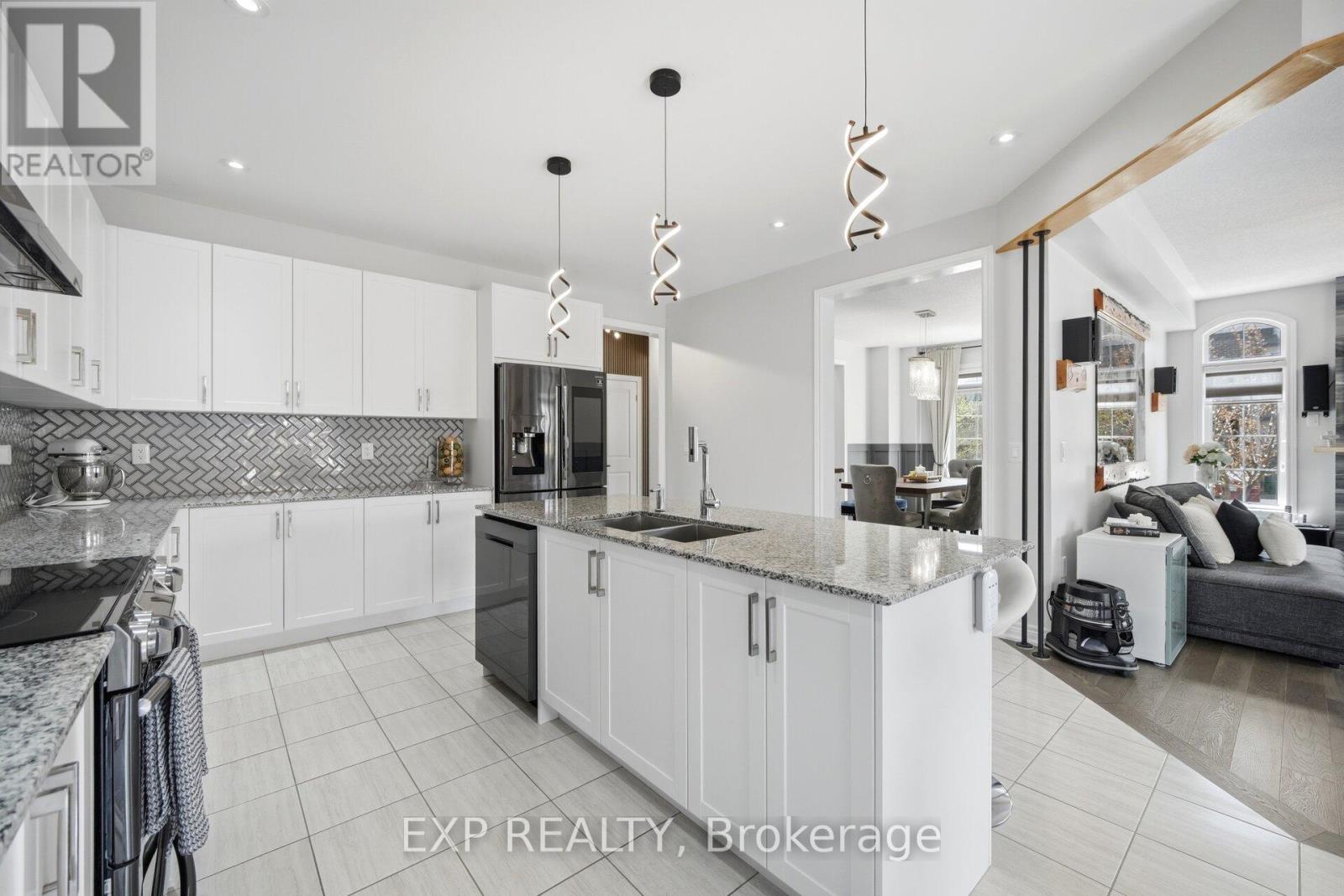 13 Arksey Street, Whitby, Ontario  L1P 0G5 - Photo 11 - E13116672
