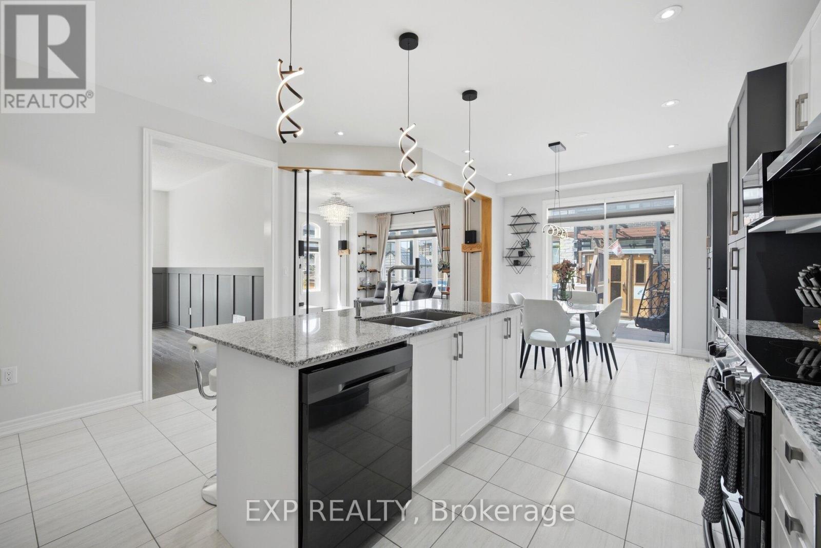 13 Arksey Street, Whitby, Ontario  L1P 0G5 - Photo 12 - E13116672