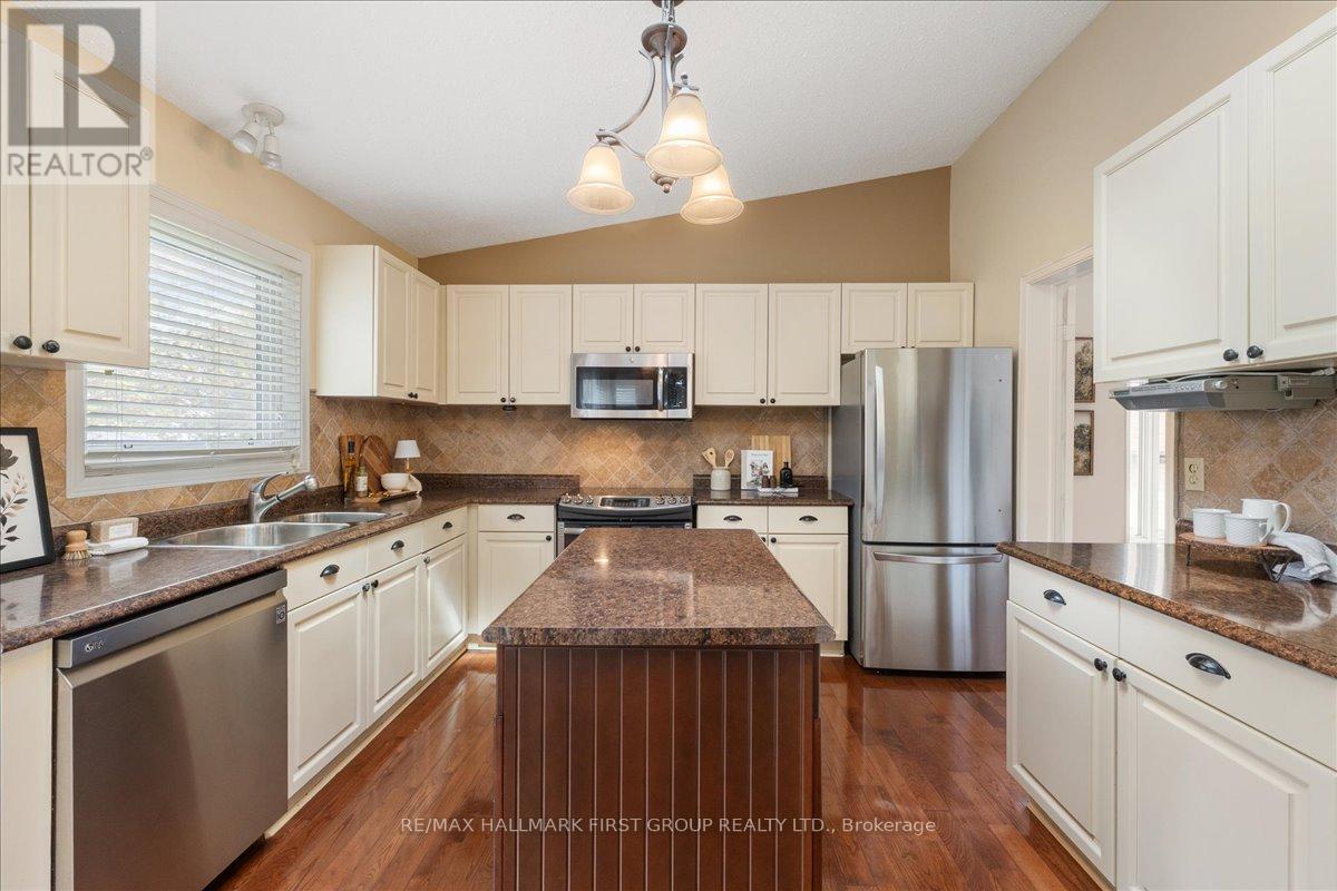 593 Prestwick Drive, Oshawa, Ontario  L1J 7P5 - Photo 13 - E13116874