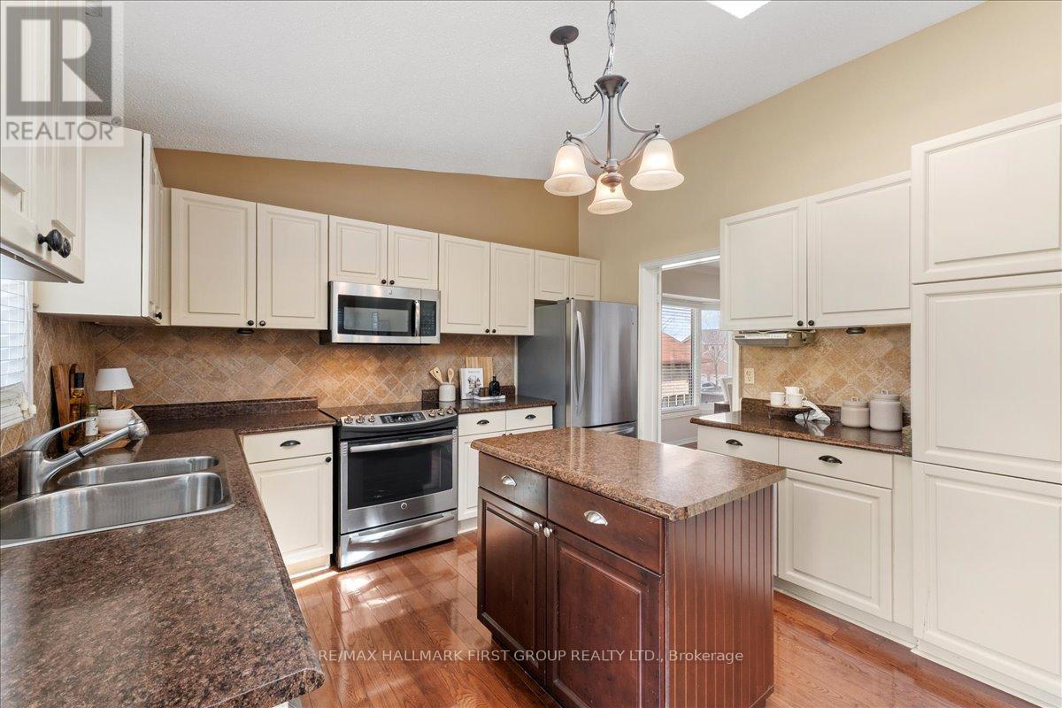 593 Prestwick Drive, Oshawa, Ontario  L1J 7P5 - Photo 15 - E13116874