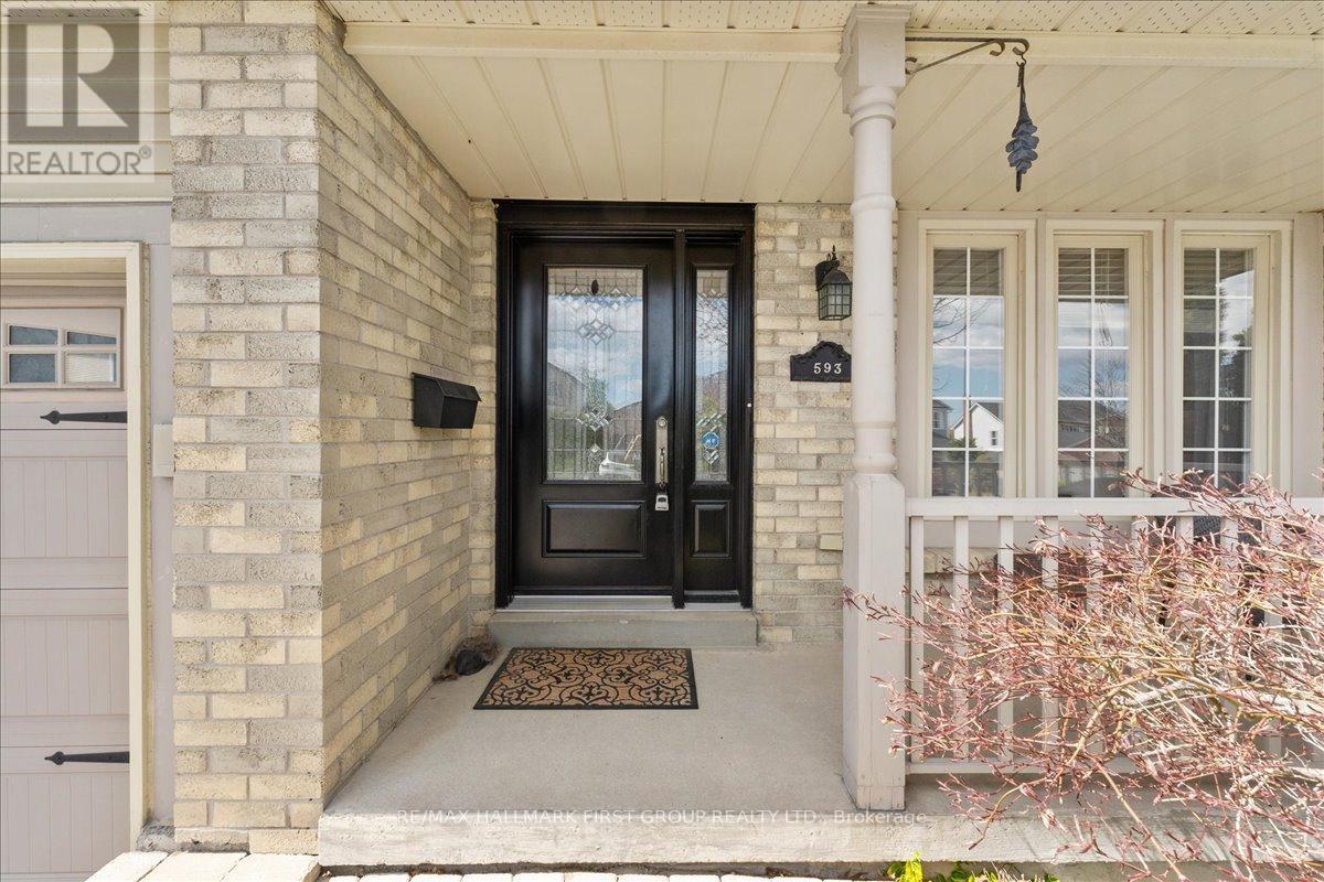 593 Prestwick Drive, Oshawa, Ontario  L1J 7P5 - Photo 5 - E13116874