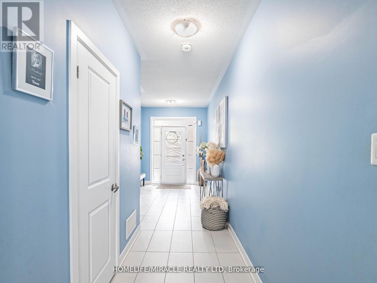 147 - 28 Donald Fleming Way, Whitby, Ontario  L1R 0N8 - Photo 6 - E13116878