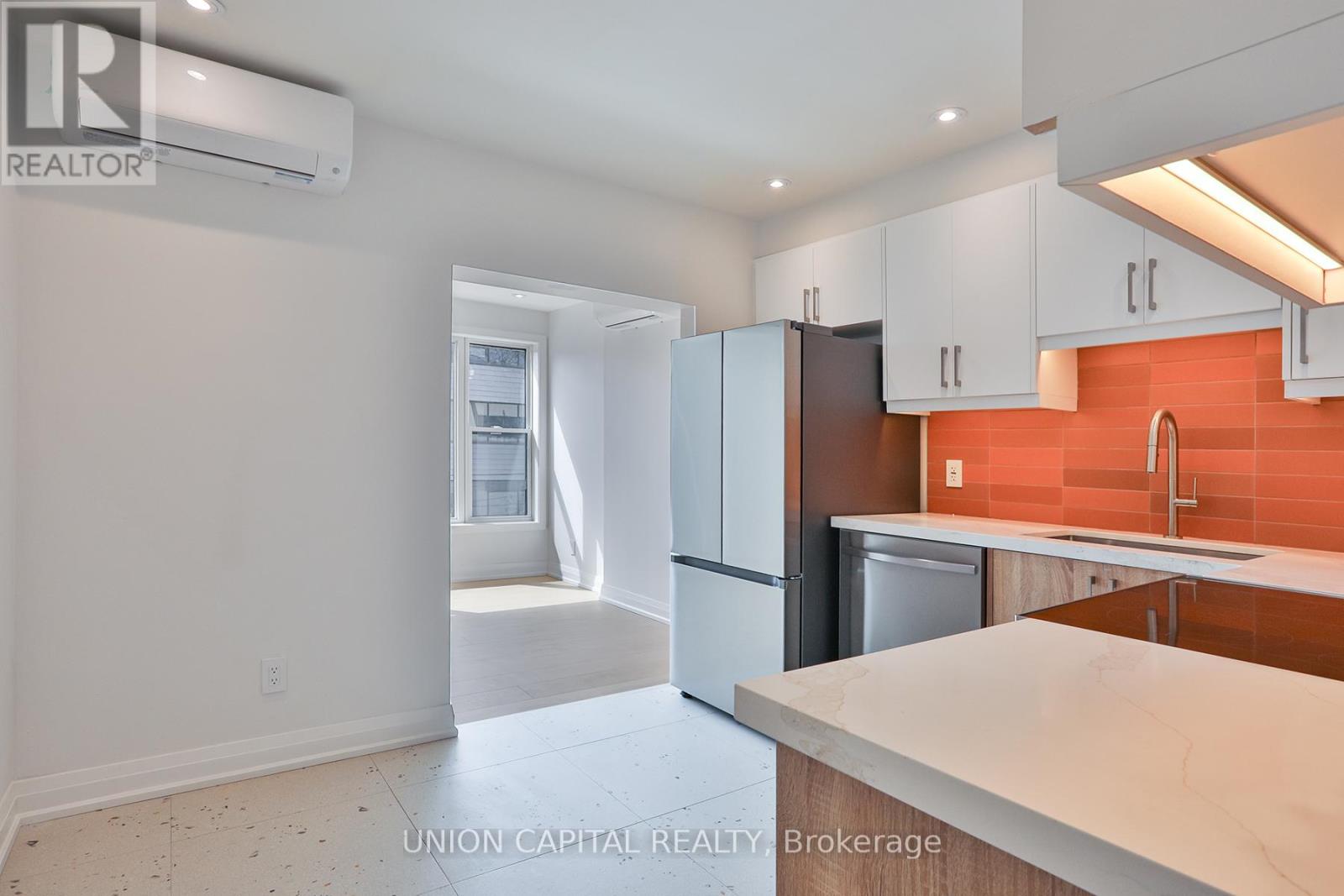 2 - 612 Gerrard Street E, Toronto, Ontario  M4M 1Y3 - Photo 3 - E13116902