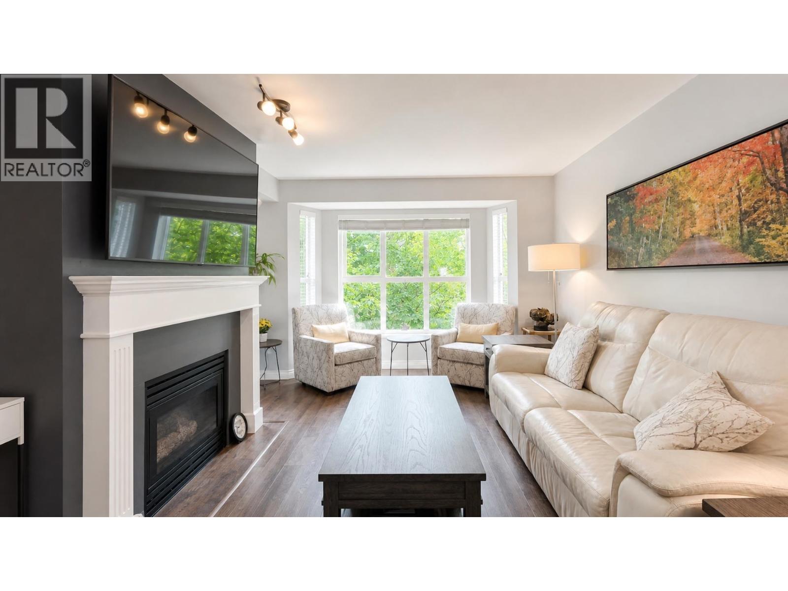 306 2393 Welcher Ave Avenue, Port Coquitlam, British Columbia  V3C 1X6 - Photo 2 - R3122292