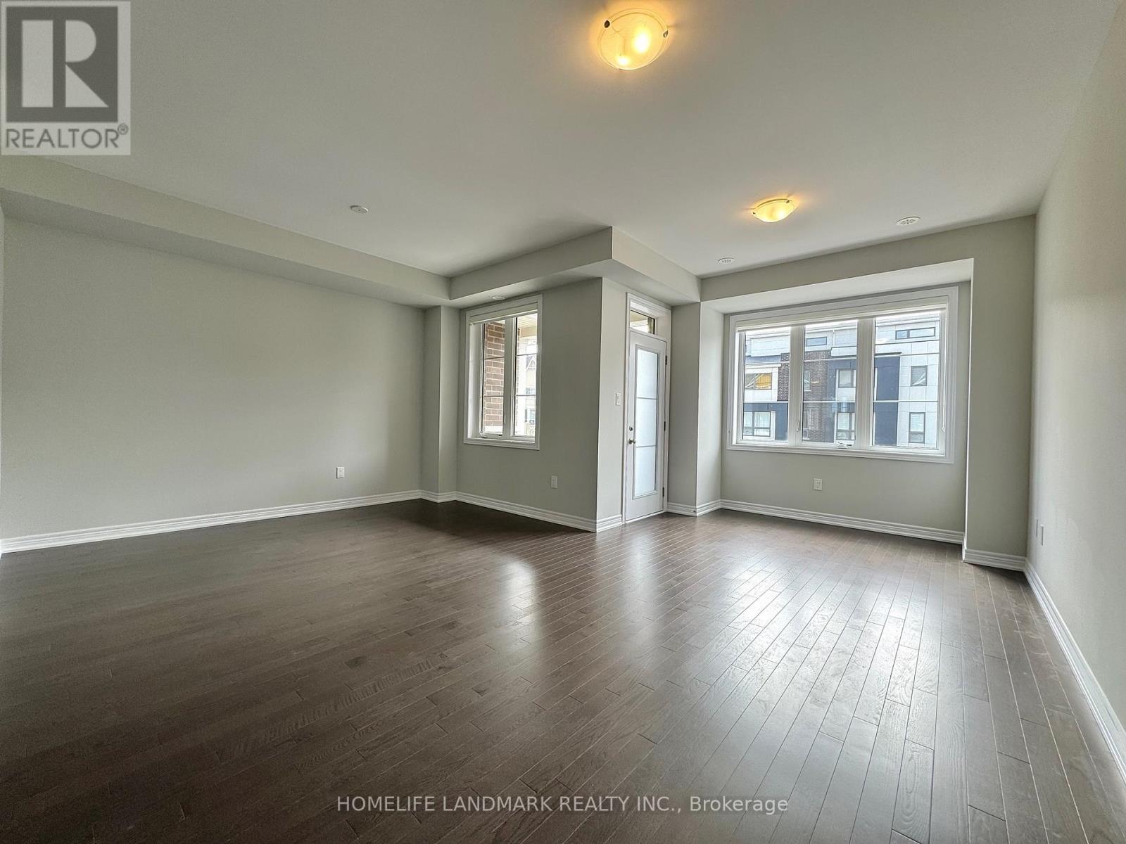 226 Rustle Woods Avenue, Markham, Ontario  L6B 1R3 - Photo 3 - N13116674
