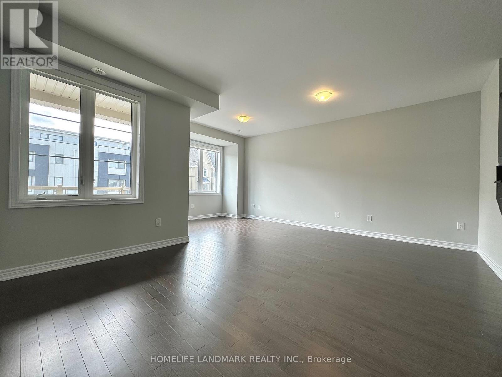 226 Rustle Woods Avenue, Markham, Ontario  L6B 1R3 - Photo 4 - N13116674