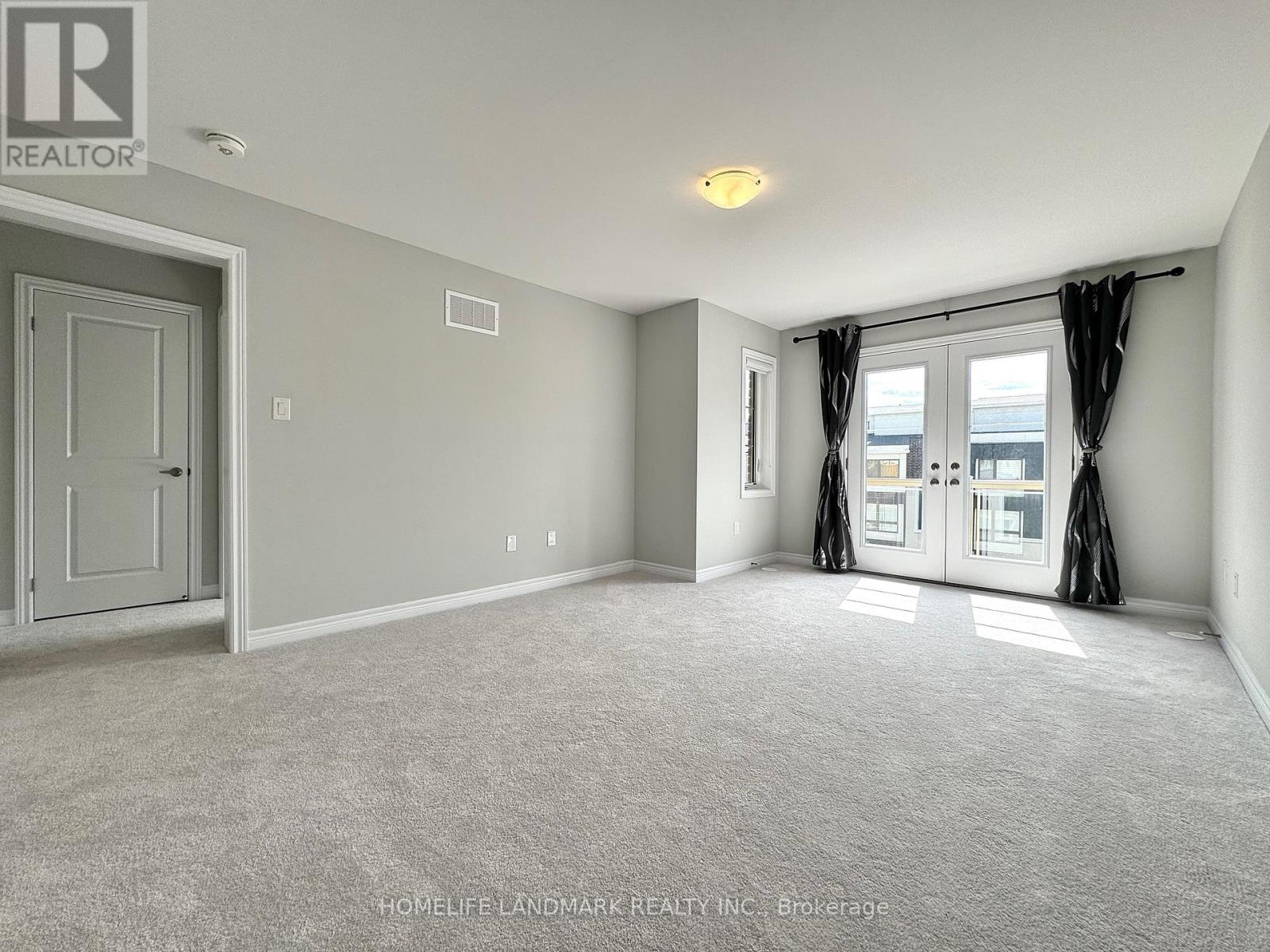226 Rustle Woods Avenue, Markham, Ontario  L6B 1R3 - Photo 6 - N13116674