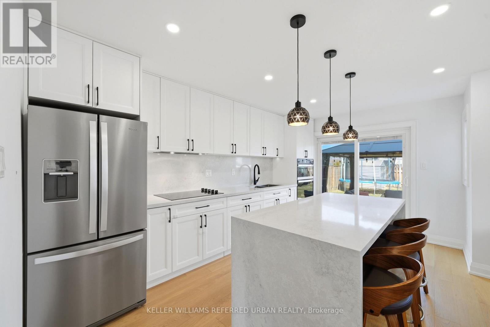 1124 Corrie Street, Innisfil, Ontario  L9S 1W9 - Photo 7 - N13116684