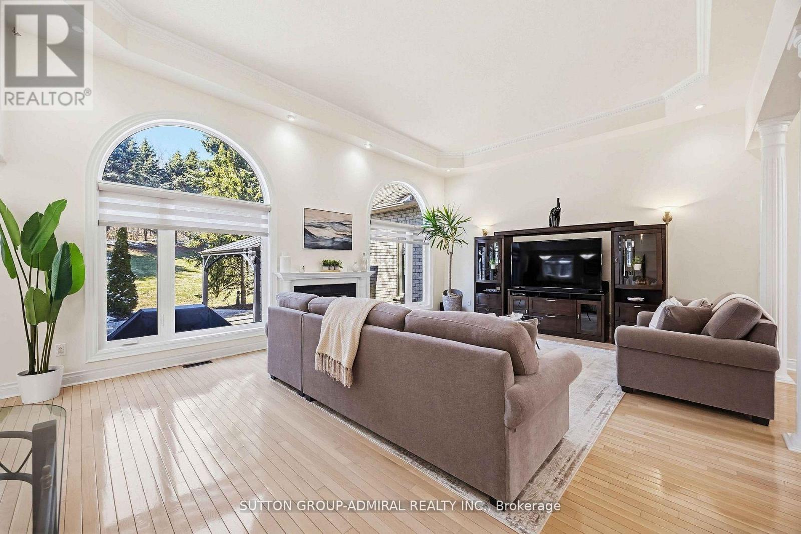 71 Glacier Court, Vaughan, Ontario  L6A 2V3 - Photo 4 - N13116716