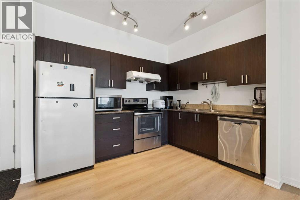 116, 117 Copperpond Common Se, Calgary, Alberta  T2Z 5E2 - Photo 2 - A2303201