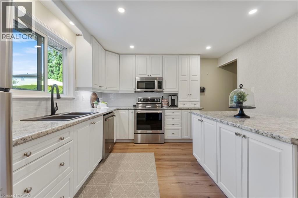 2251 Kirkburn Drive, Burlington, Ontario  L7P 4E8 - Photo 7 - 40829303