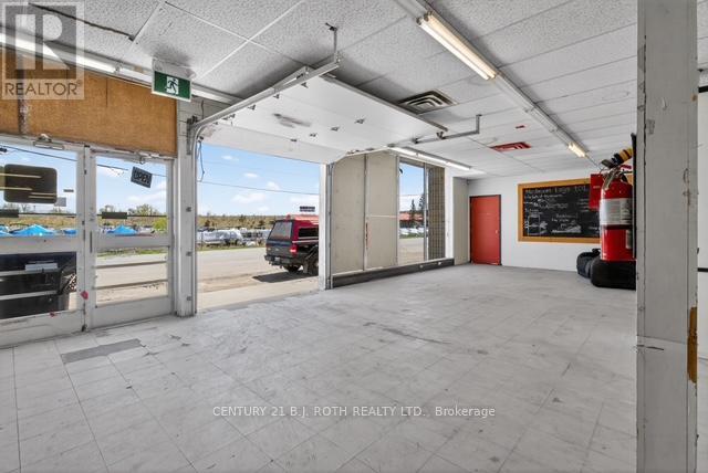 78 Coldwater Road W, Tay, Ontario  L0K 2C0 - Photo 2 - S12871452