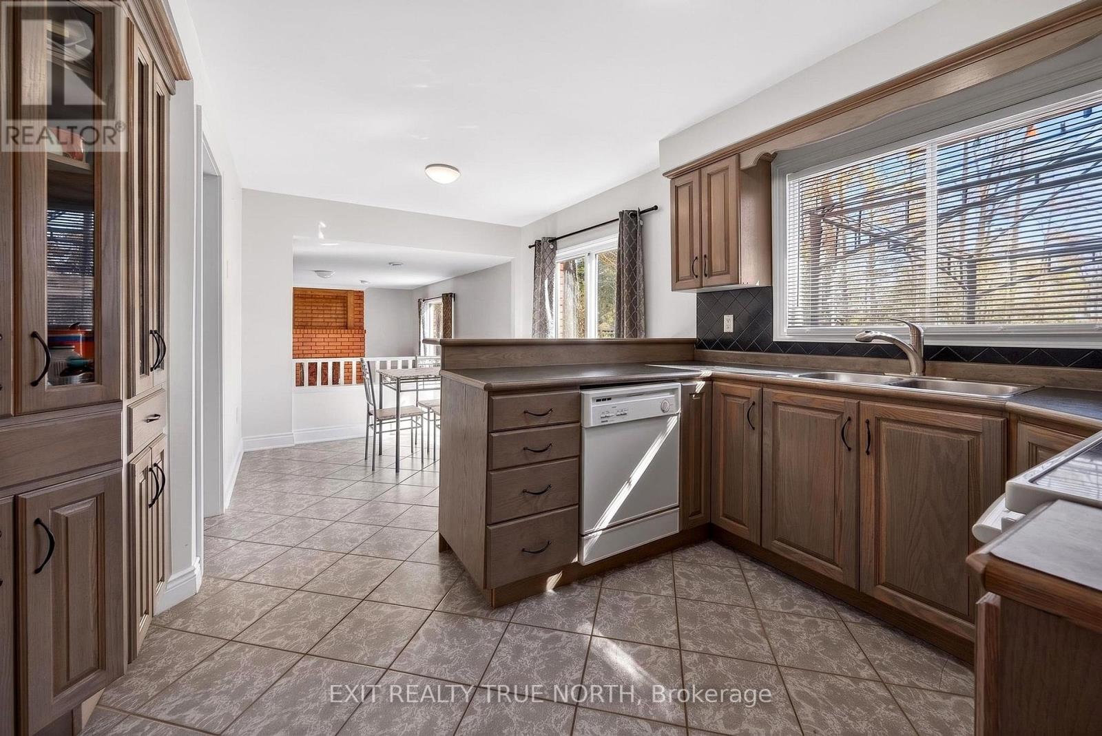 10 Grosvenor Drive, Tiny, Ontario  L9M 0J2 - Photo 4 - S13116720