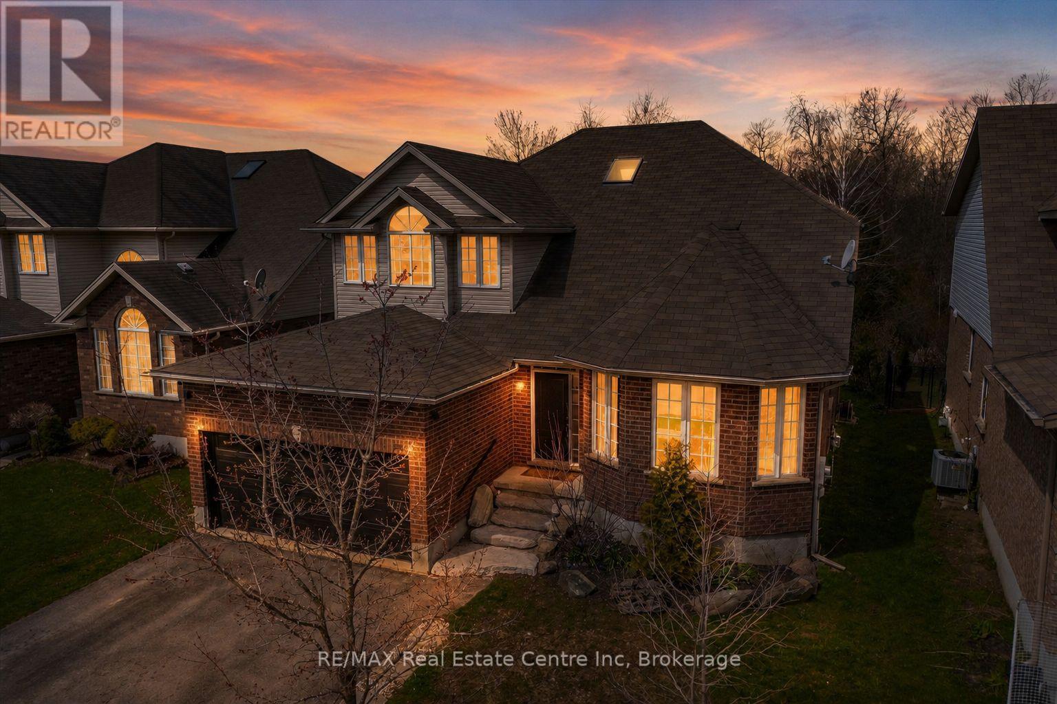 556 BLACK STREET, Centre Wellington, Ontario