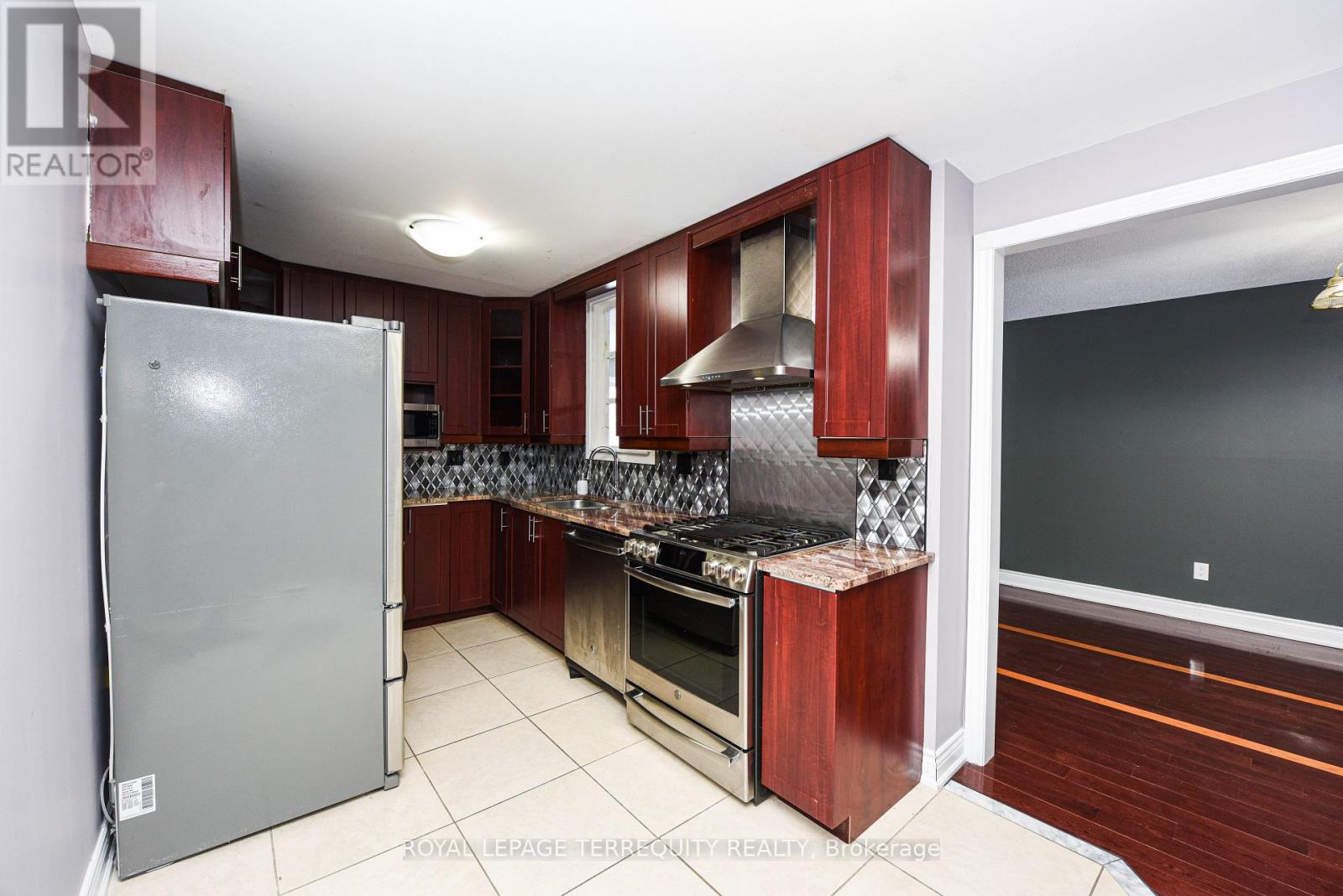 48 Montjoy Crescent, Brampton (Central Park), Ontario  L6S 3E7 - Photo 13 - W13116598
