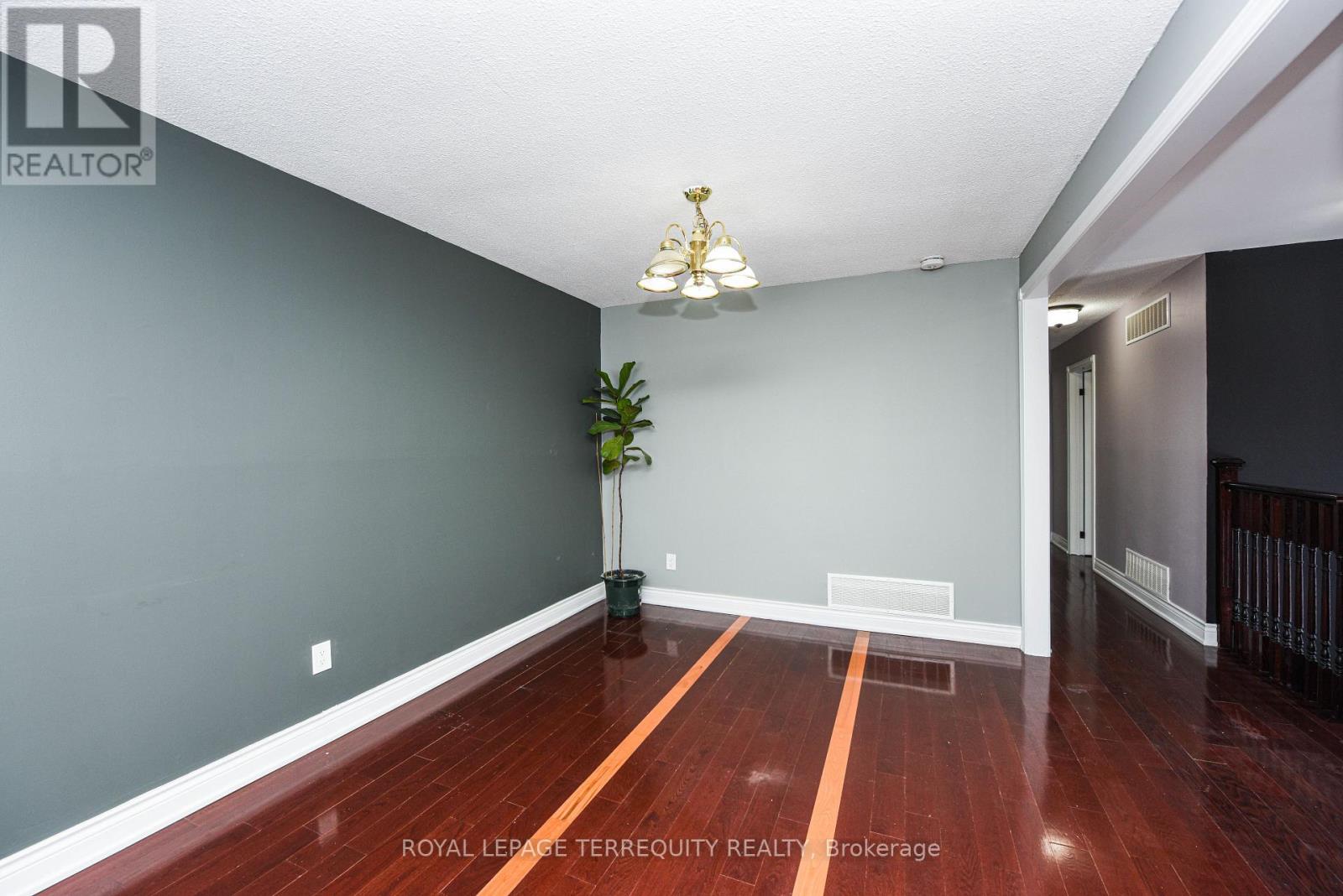 48 Montjoy Crescent, Brampton (Central Park), Ontario  L6S 3E7 - Photo 8 - W13116598