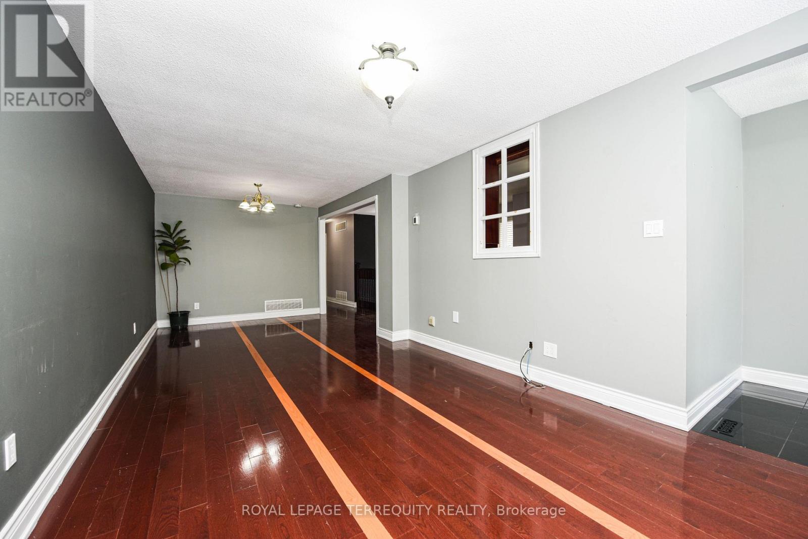 48 Montjoy Crescent, Brampton (Central Park), Ontario  L6S 3E7 - Photo 9 - W13116598