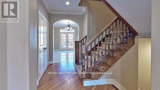 745 Merlot Court, Mississauga, Ontario  L5H 4M4 - Photo 9 - W13116634