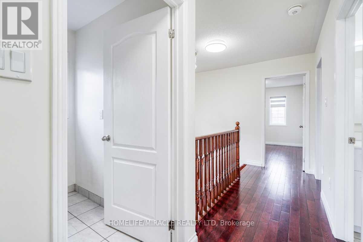 37 Sussexvale Drive, Brampton, Ontario  L6R 3R5 - Photo 19 - W13116730
