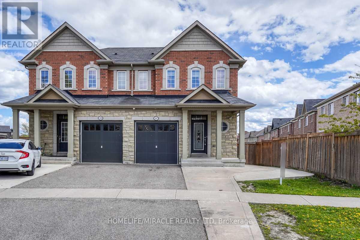37 Sussexvale Drive, Brampton, Ontario  L6R 3R5 - Photo 2 - W13116730