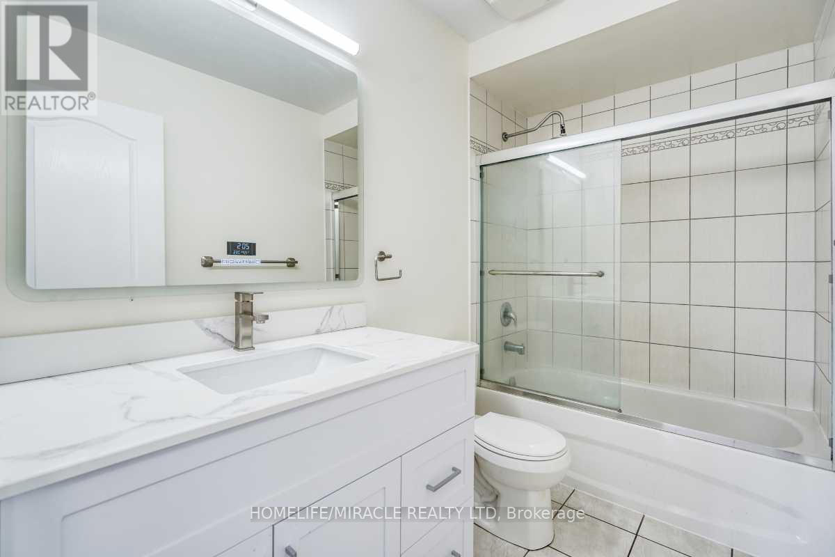 37 Sussexvale Drive, Brampton, Ontario  L6R 3R5 - Photo 27 - W13116730
