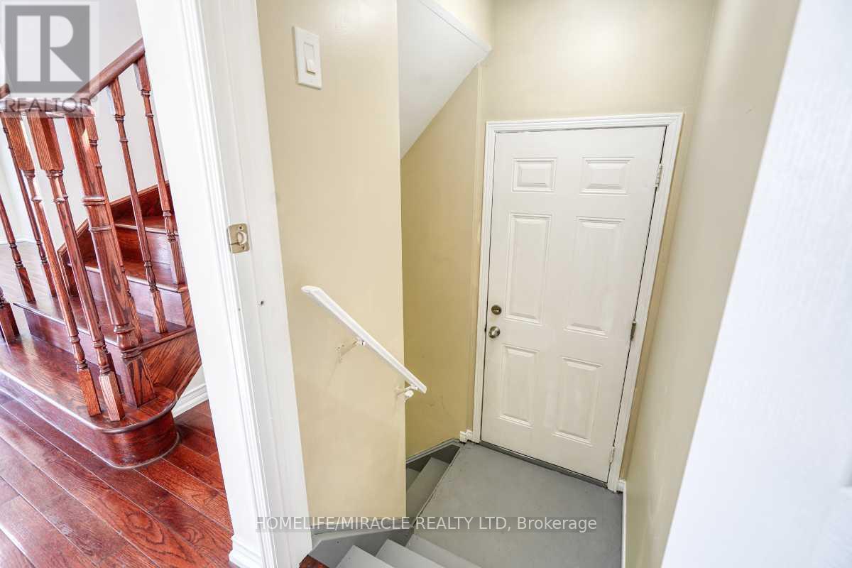 37 Sussexvale Drive, Brampton, Ontario  L6R 3R5 - Photo 29 - W13116730
