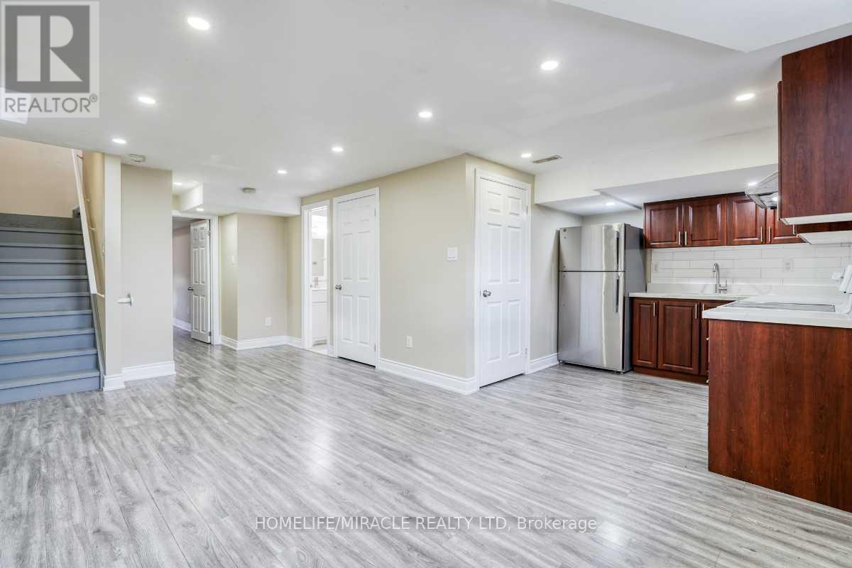 37 Sussexvale Drive, Brampton, Ontario  L6R 3R5 - Photo 31 - W13116730