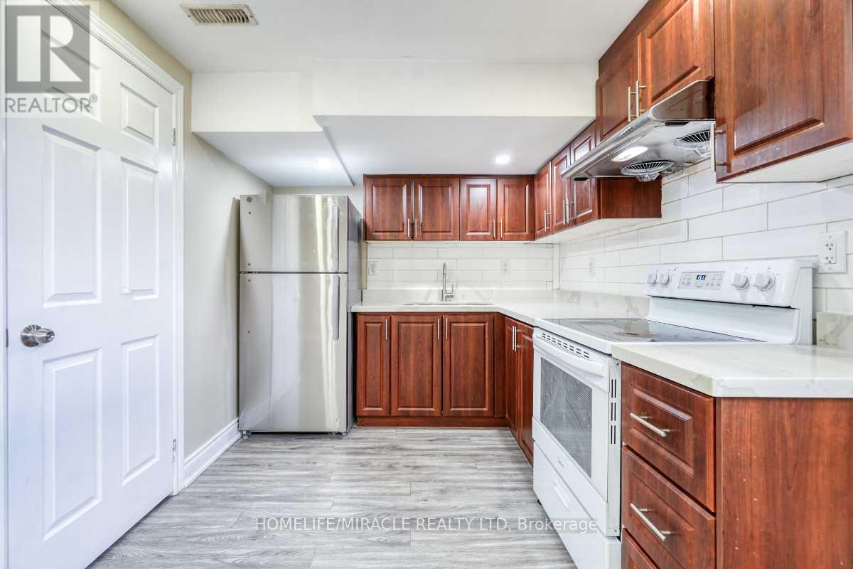 37 Sussexvale Drive, Brampton, Ontario  L6R 3R5 - Photo 32 - W13116730