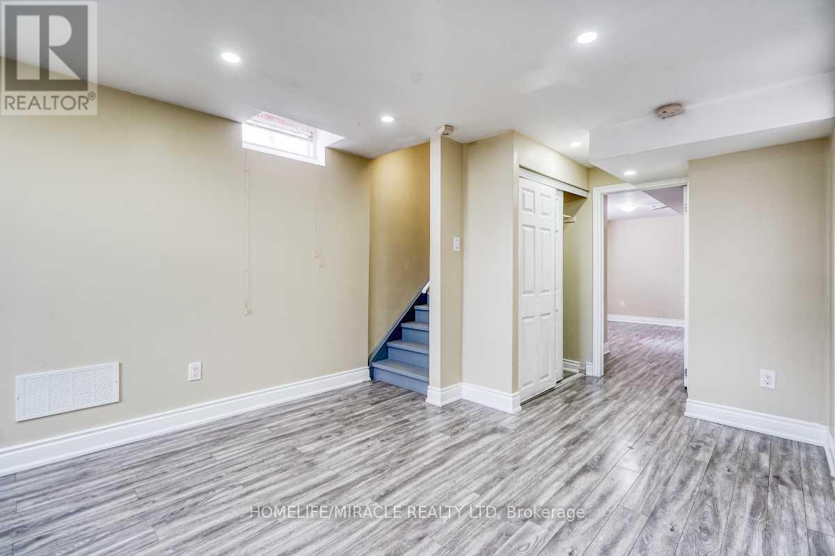 37 Sussexvale Drive, Brampton, Ontario  L6R 3R5 - Photo 33 - W13116730