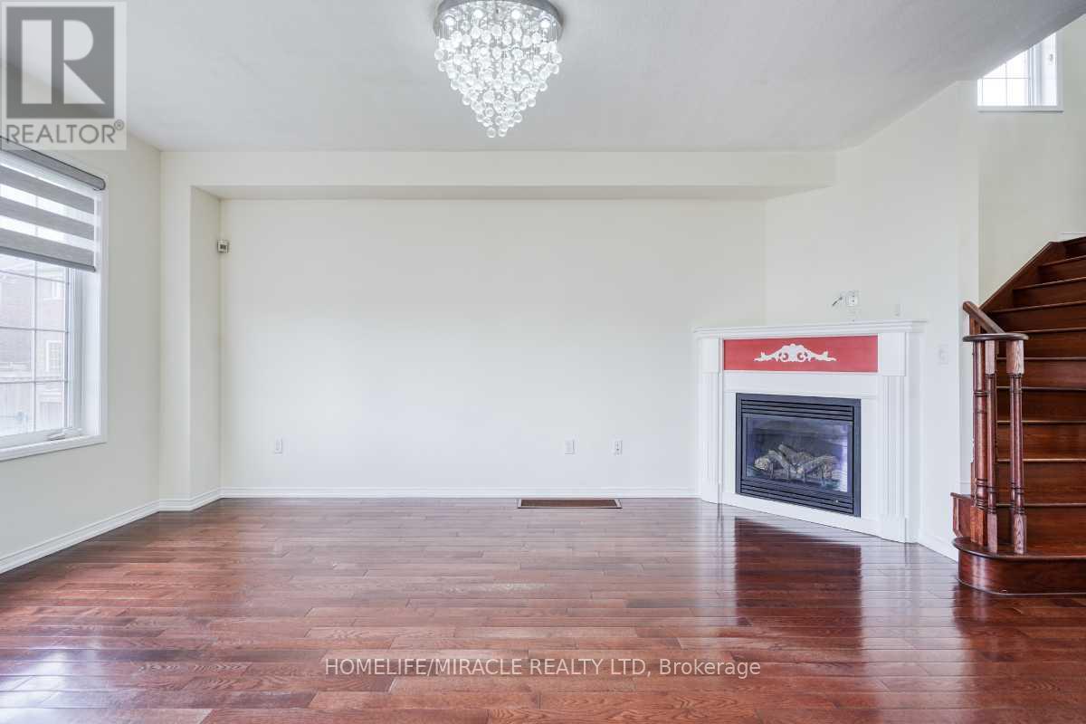 37 Sussexvale Drive, Brampton, Ontario  L6R 3R5 - Photo 8 - W13116730