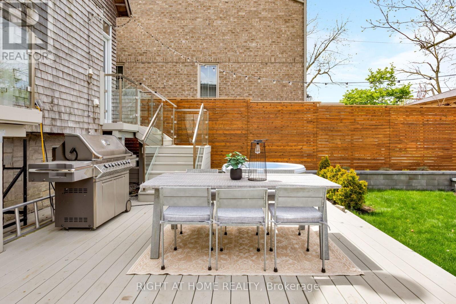 16 Marquis Avenue, Toronto, Ontario  M8X 1V4 - Photo 19 - W13116782
