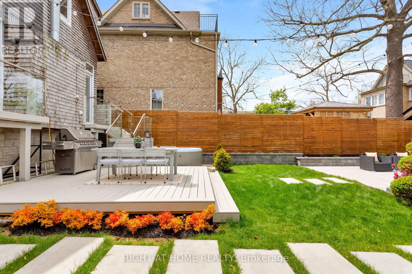 16 Marquis Avenue, Toronto, Ontario  M8X 1V4 - Photo 22 - W13116782