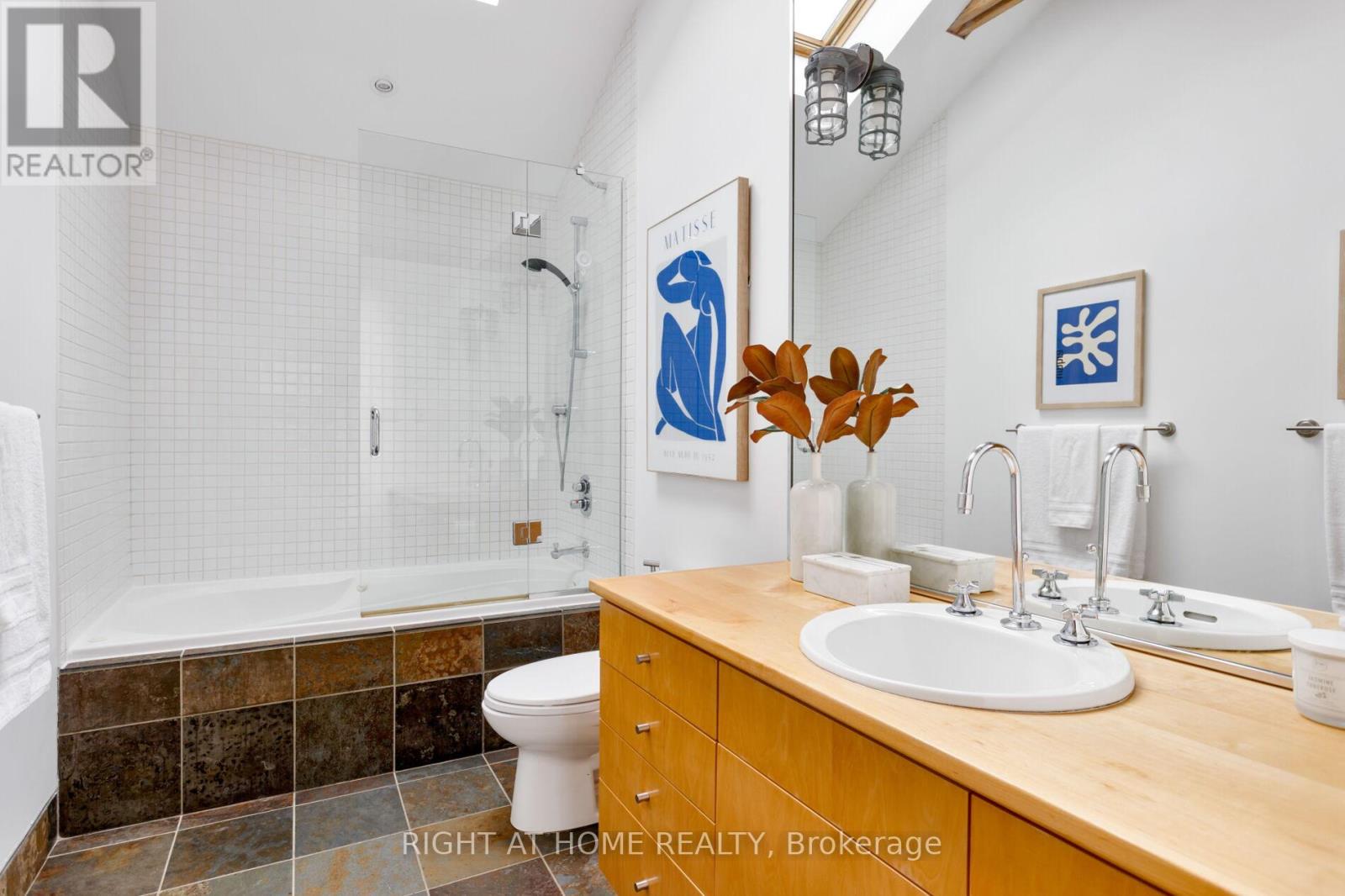 16 Marquis Avenue, Toronto, Ontario  M8X 1V4 - Photo 30 - W13116782