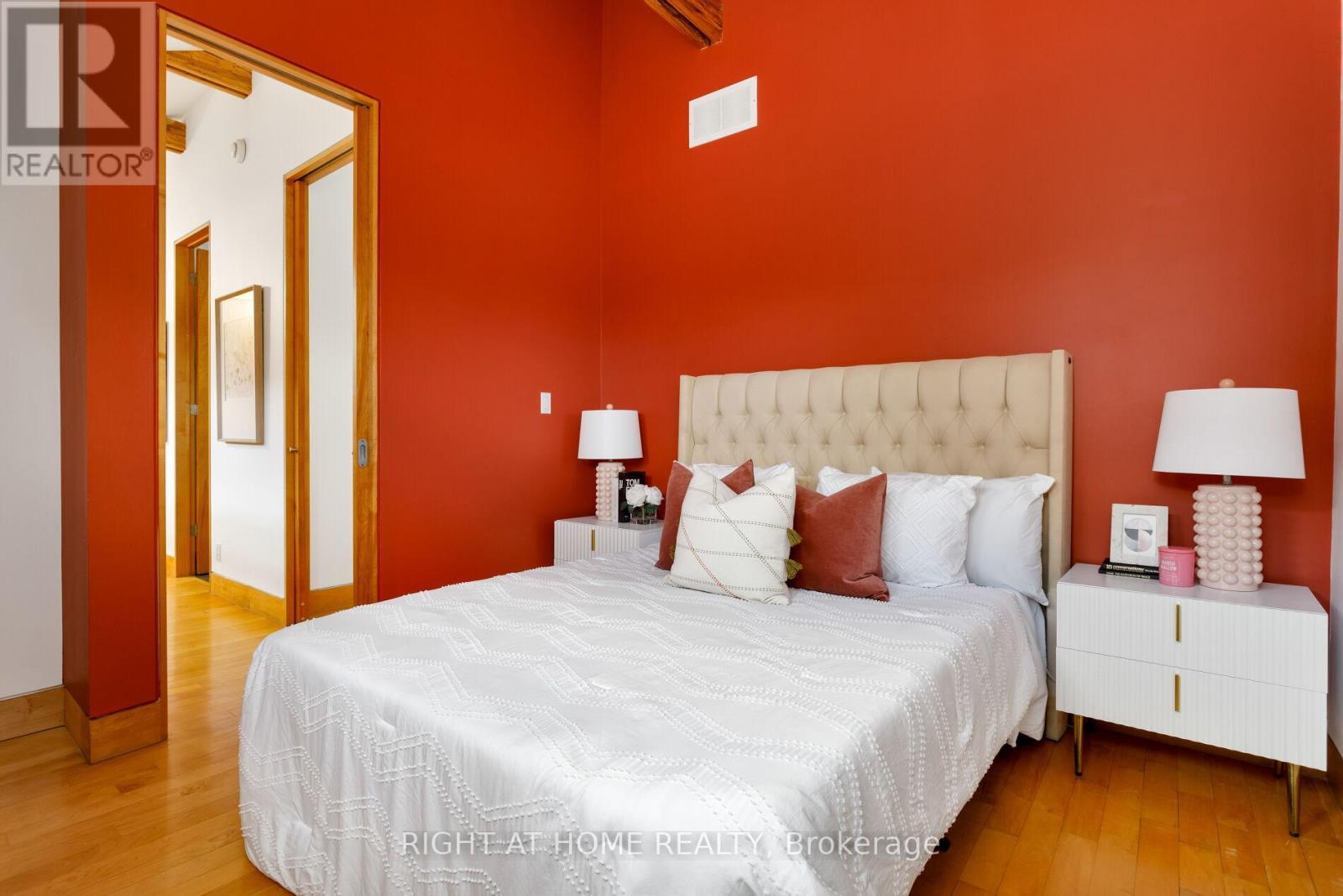 16 Marquis Avenue, Toronto, Ontario  M8X 1V4 - Photo 33 - W13116782