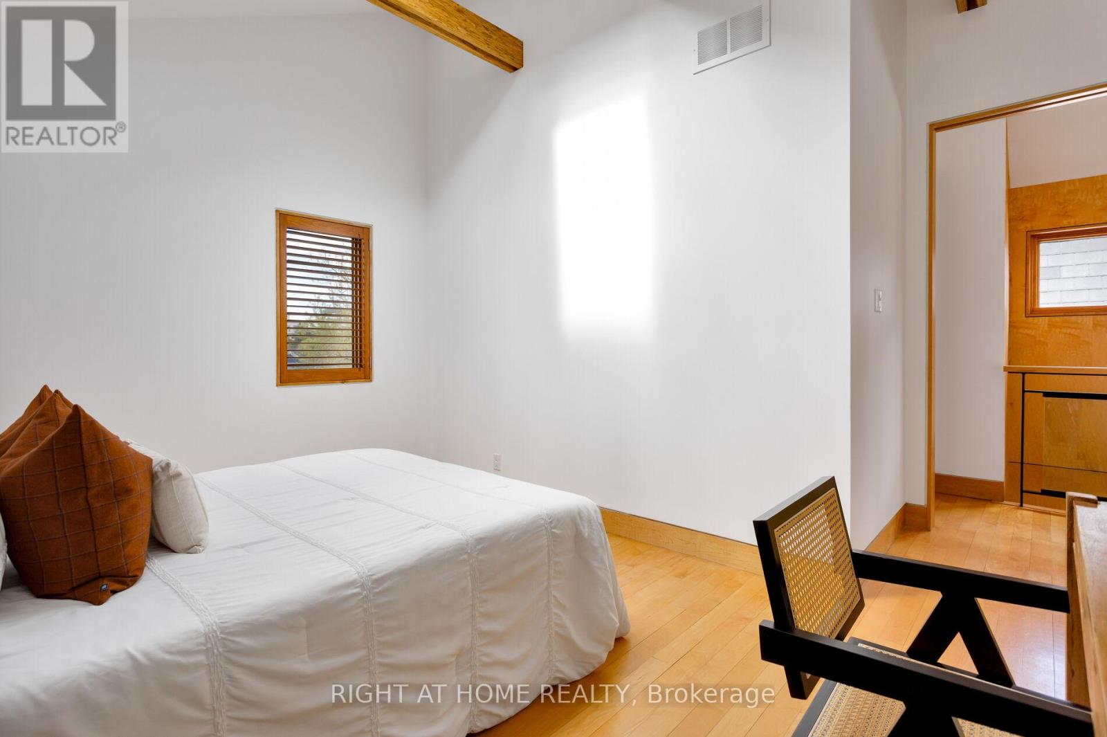 16 Marquis Avenue, Toronto, Ontario  M8X 1V4 - Photo 35 - W13116782