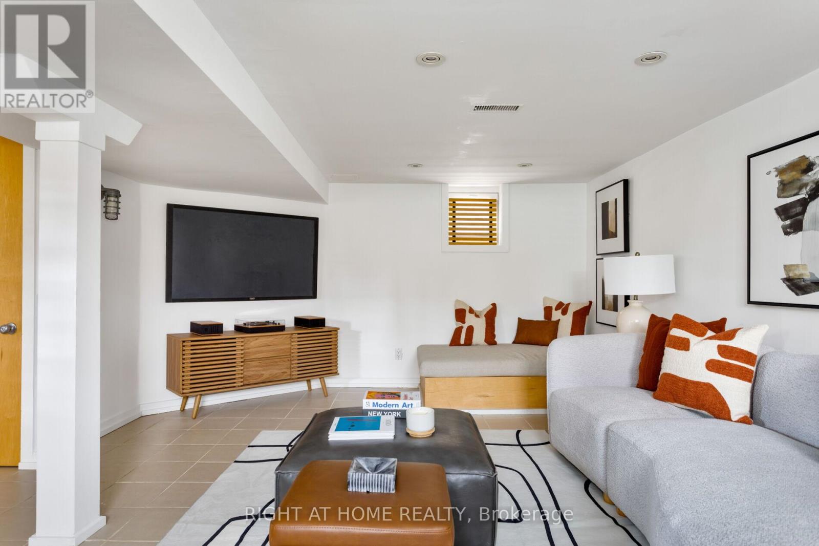 16 Marquis Avenue, Toronto, Ontario  M8X 1V4 - Photo 42 - W13116782