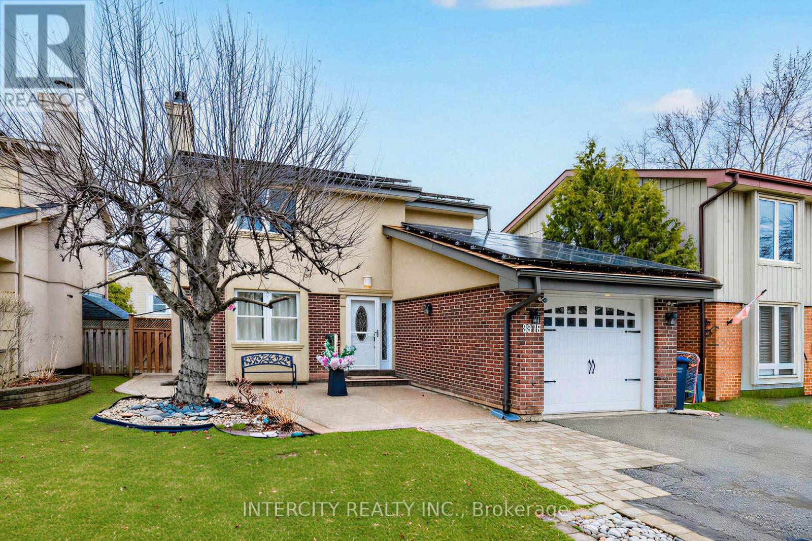 3976 Taffey Crescent, Mississauga, Ontario  L5L 2A7 - Photo 3 - W13116832