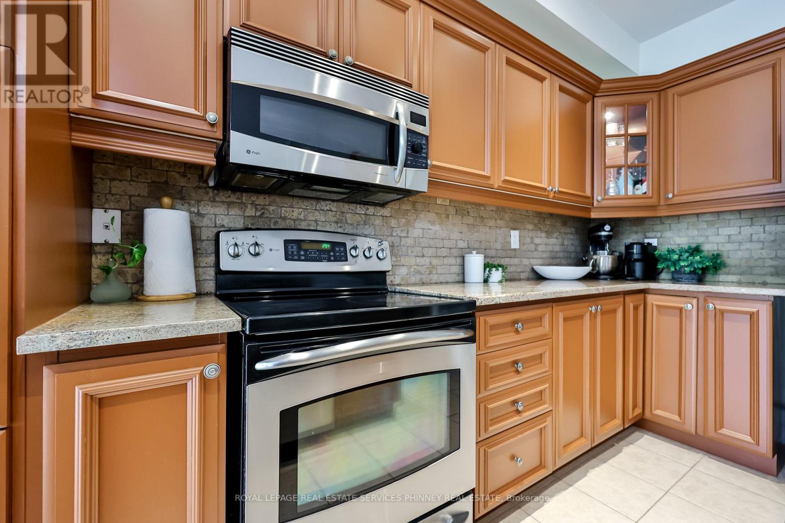 26 - 230 Paisley Boulevard, Mississauga, Ontario  L5B 0C5 - Photo 18 - W13116852