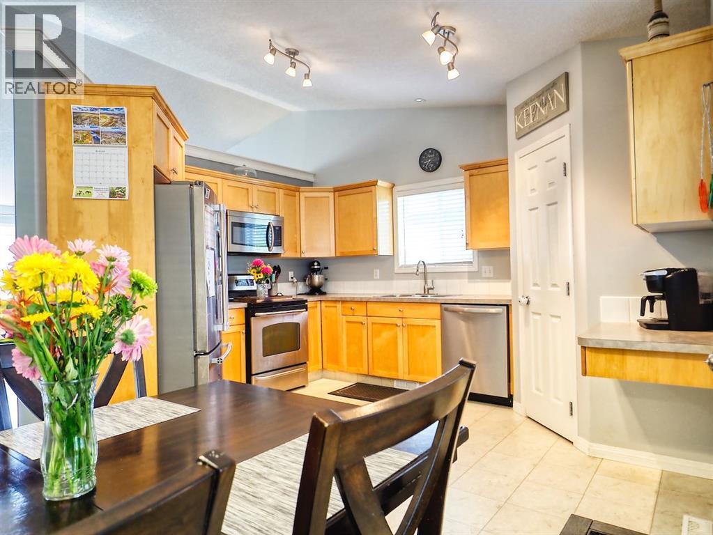210 Bradford Crescent S, Three Hills, Alberta  T0M 2A0 - Photo 14 - A2307113