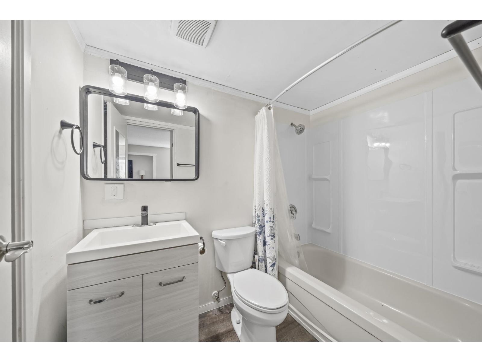 112 1341 George Street, White Rock, British Columbia  V4B 4A1 - Photo 28 - R3122521