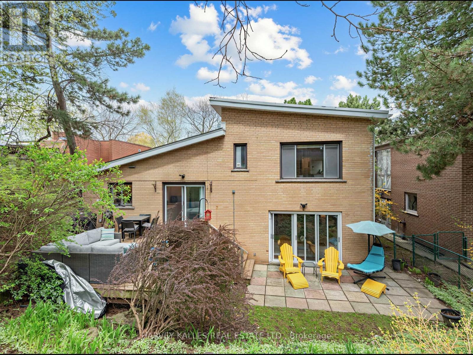 71 Prue Avenue, Toronto, Ontario  M6B 1R6 - Photo 37 - C13101780