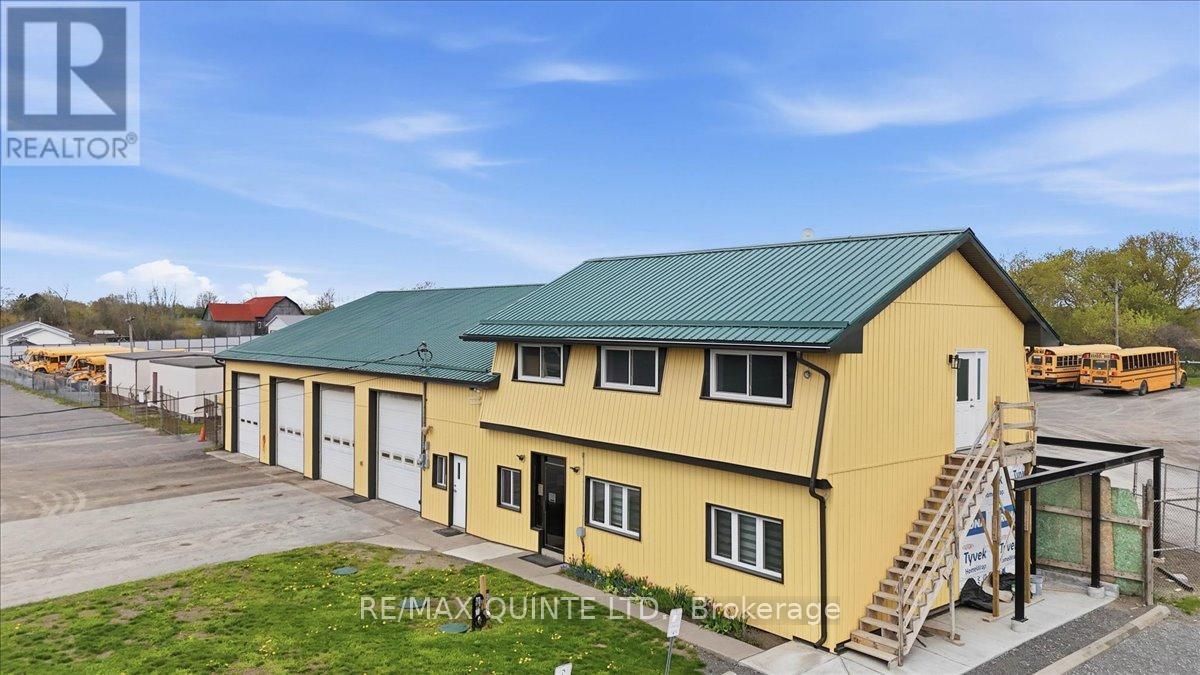 425 BELLEVUE DRIVE, Quinte West, Ontario