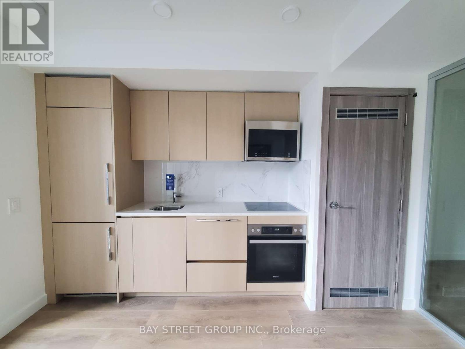 1510 - 38 Widmer Street, Toronto, Ontario  M5V 2E9 - Photo 5 - C12901504
