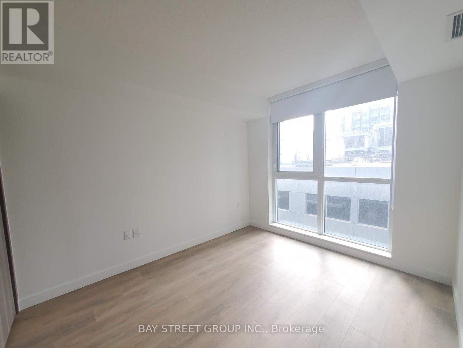 1510 - 38 Widmer Street, Toronto, Ontario  M5V 2E9 - Photo 7 - C12901504