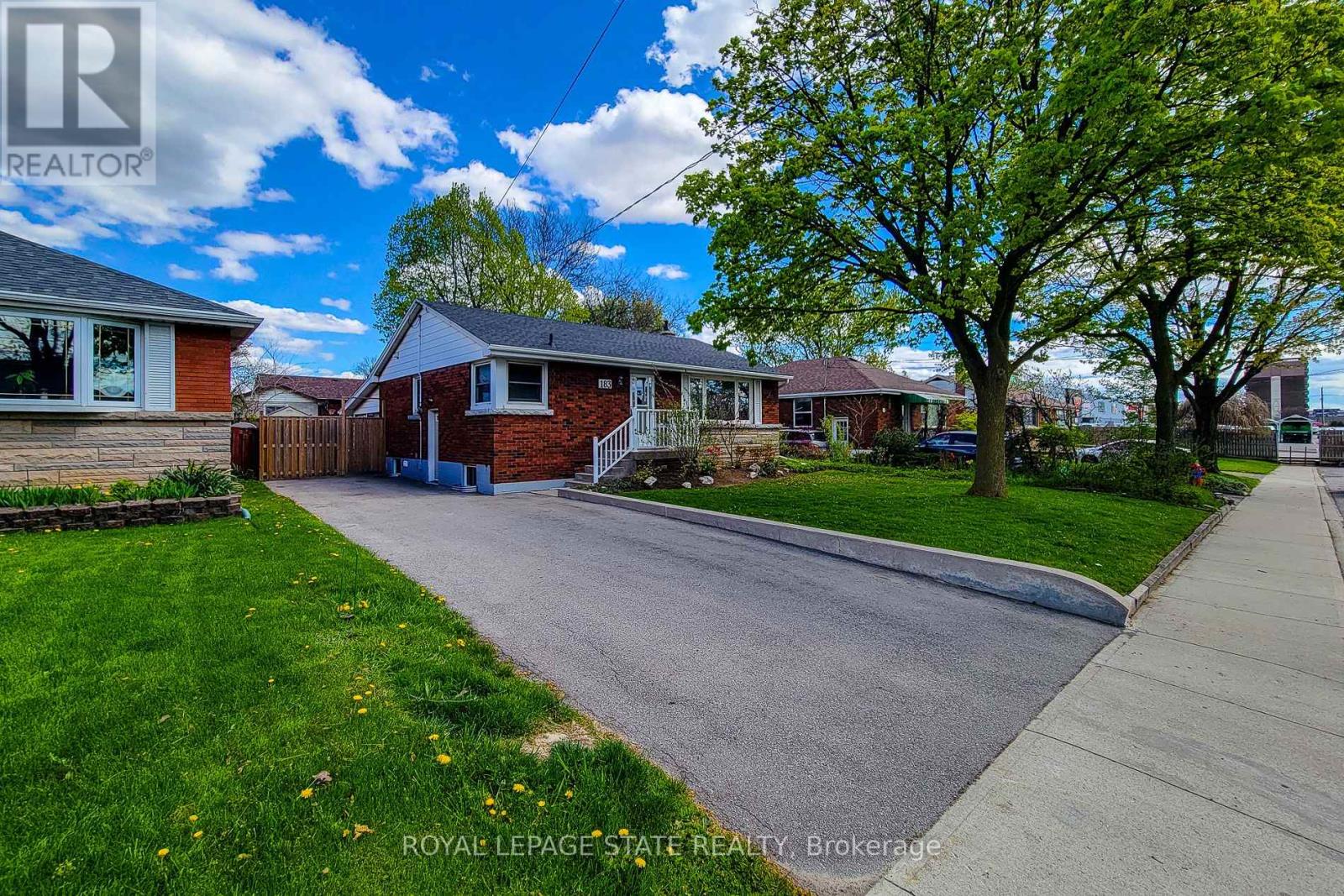 183 Allenby Avenue, Hamilton, Ontario  L9A 2V1 - Photo 2 - X13116646